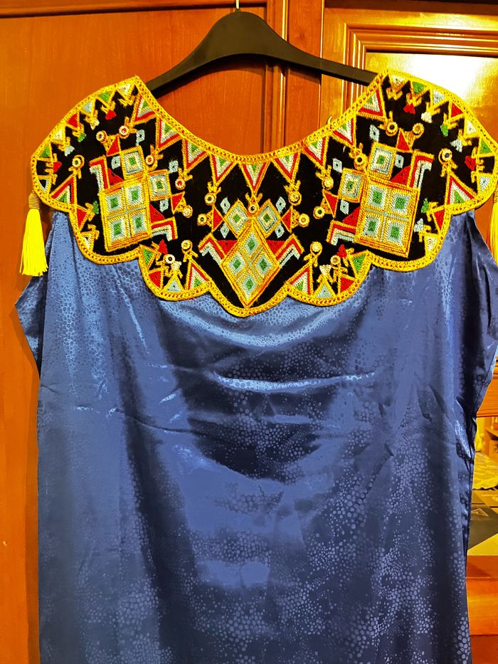 Robe kabyle brodé pour femme,, tissu satin bleu - photo numéro 3