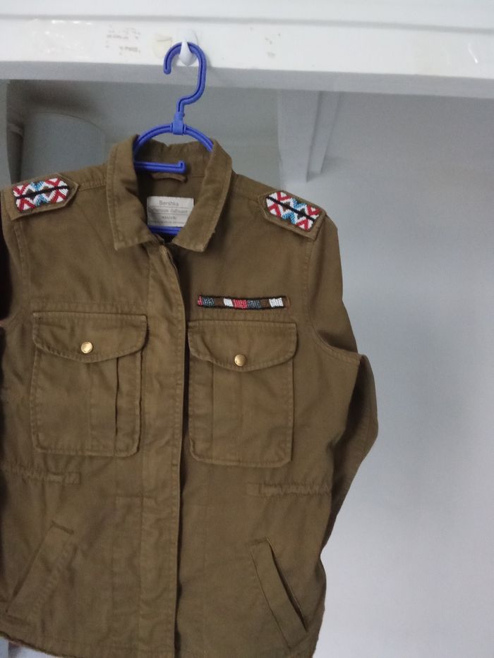 Veste de femme Bershka taille  M.couleur kaki - photo numéro 4