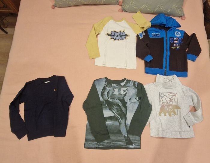 Lot vêtements garçon 8ans - photo numéro 2
