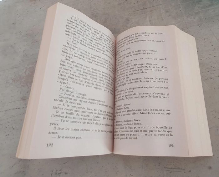 Livre 50 nuances plus claires - photo numéro 4