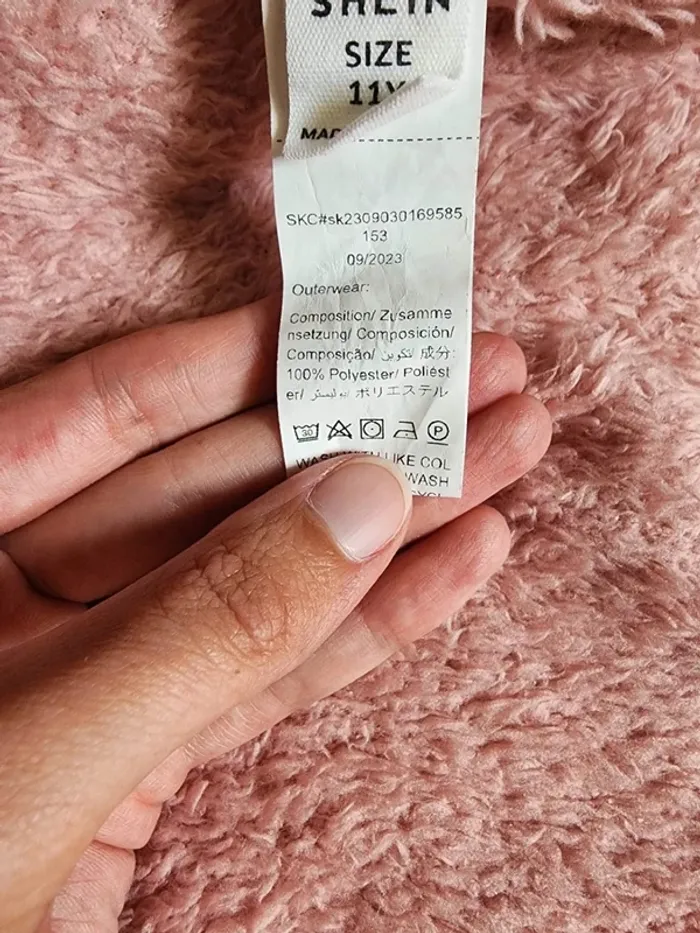 🥰Veste à capuche rose toute Shein Taille 11ans 🥰 - photo numéro 5