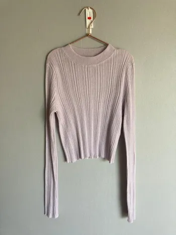 T-shirt crop Zara M – Lilas – Manches longues – Maille stretch – Très bon état