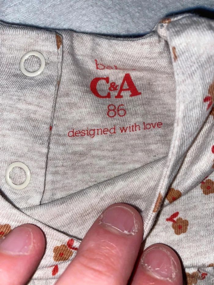 Pull fille c&a taille 18 mois - photo numéro 3