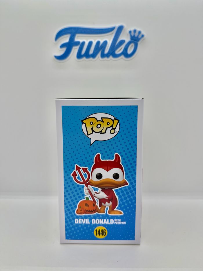Funko Pop Disney Devil Donald With Pumpkin 1446 Black Light Chase - photo numéro 5