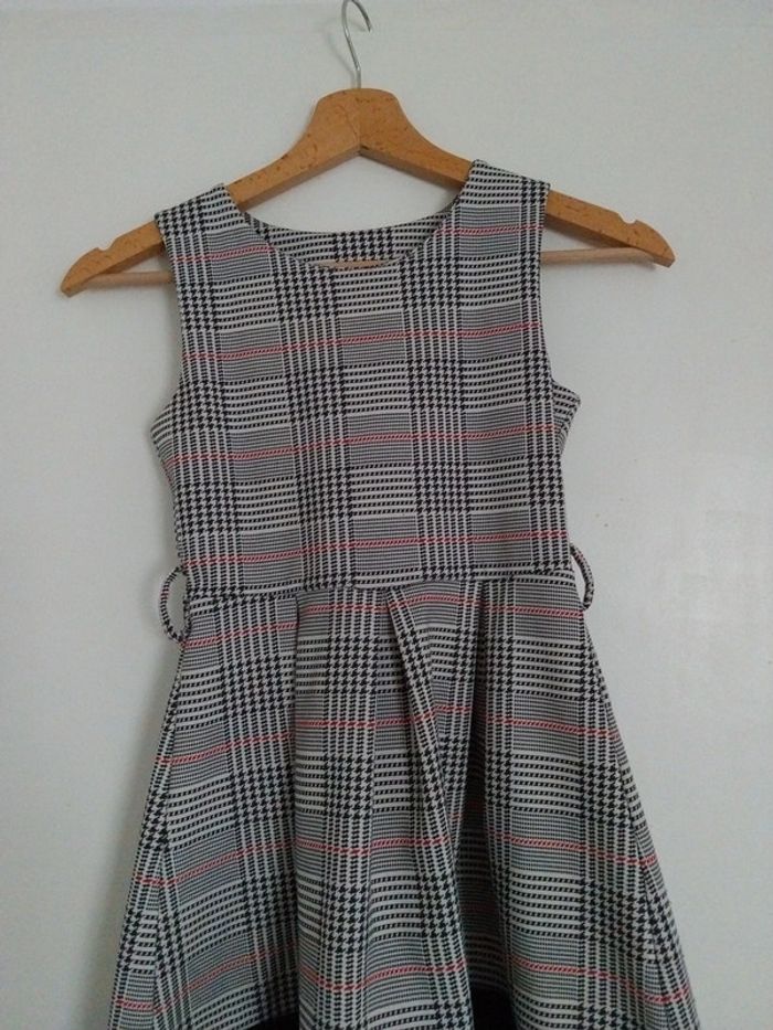 Robe sans manche - photo numéro 2