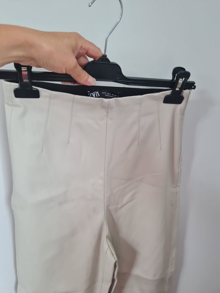 Pantalon faux cuir zara beige - photo numéro 5