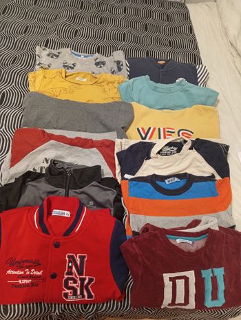 Lot vêtement garçon taille 8 ans 