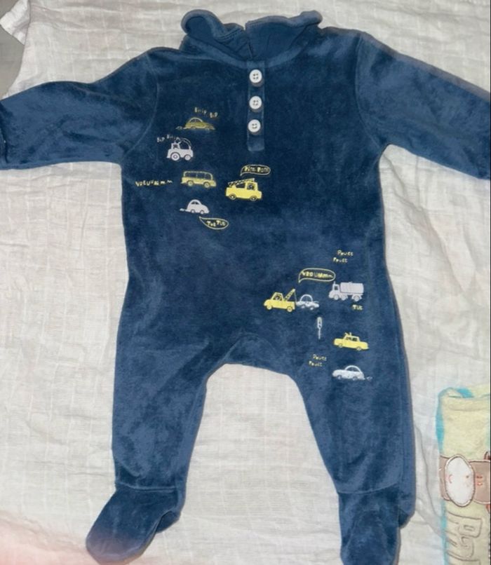 Pyjama, bébé 1 mois