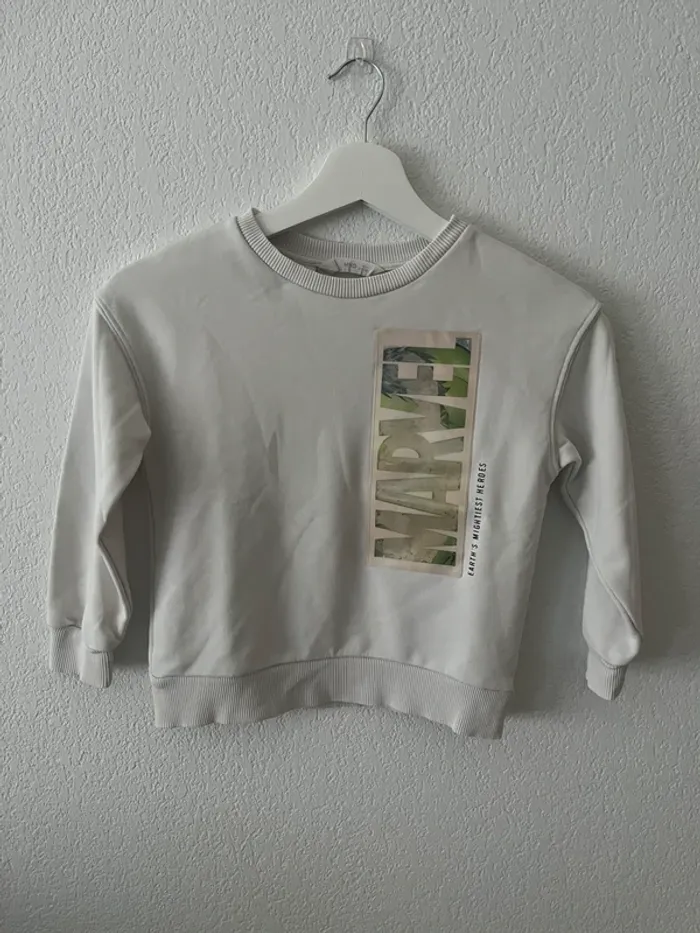 Sweat Marvel Avengers MNG blanc garçon 5-6 ans
