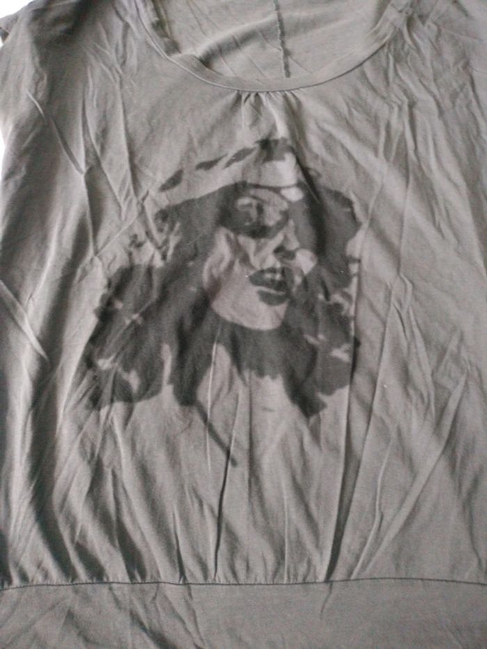 T-shirt femme 42/44 - photo numéro 2