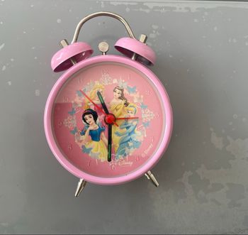 Petit réveil Disney Les Princesses rose