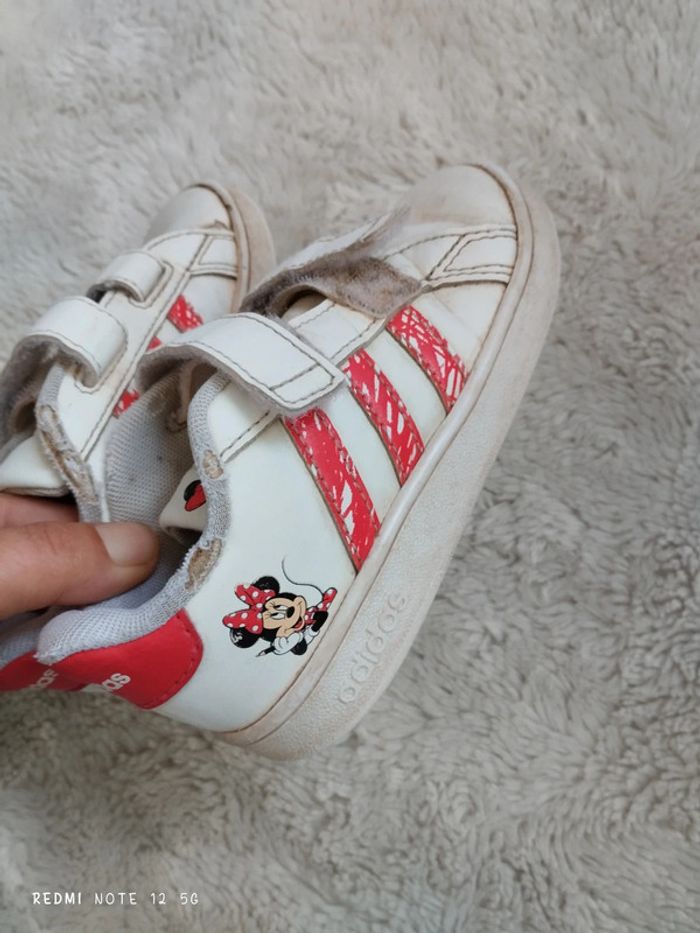 Basket Adidas Minnie pointure 25 - photo numéro 4
