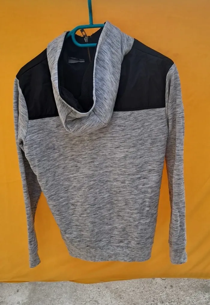 Veste à capuche Kiabi taille M Homme - photo numéro 2
