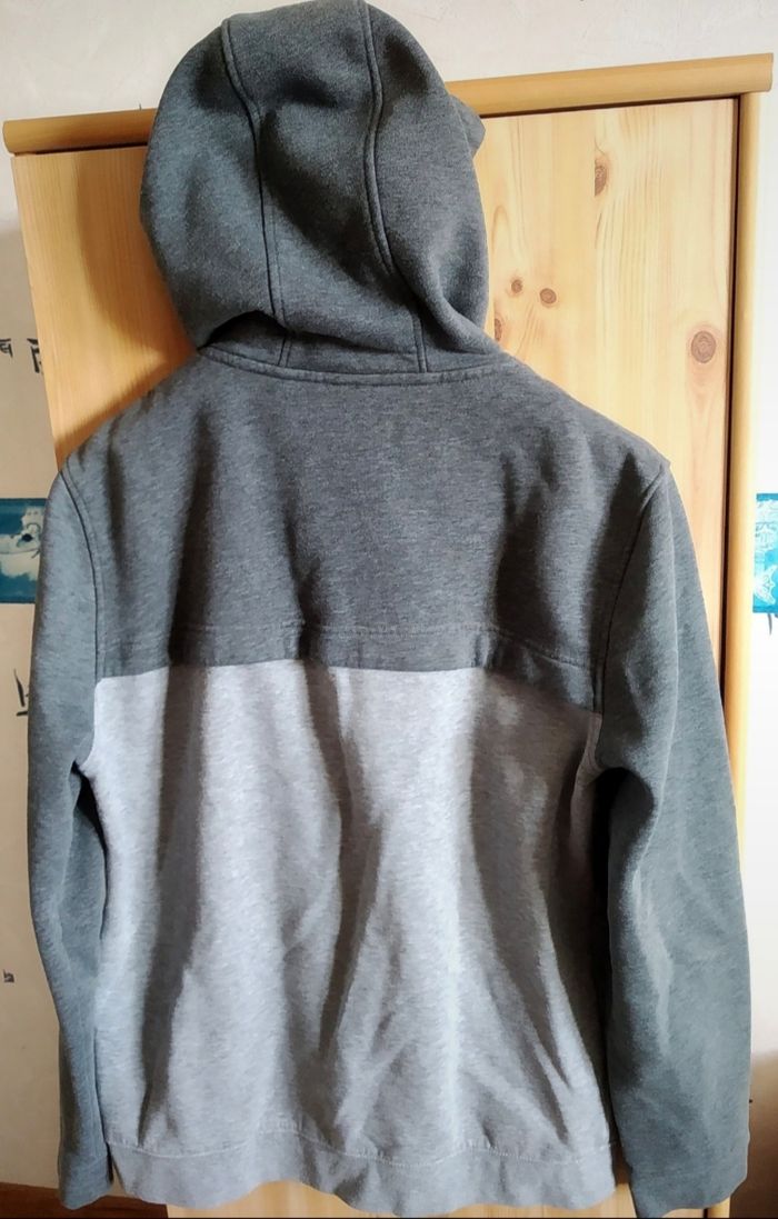 Gilet à capuche en L - photo numéro 2