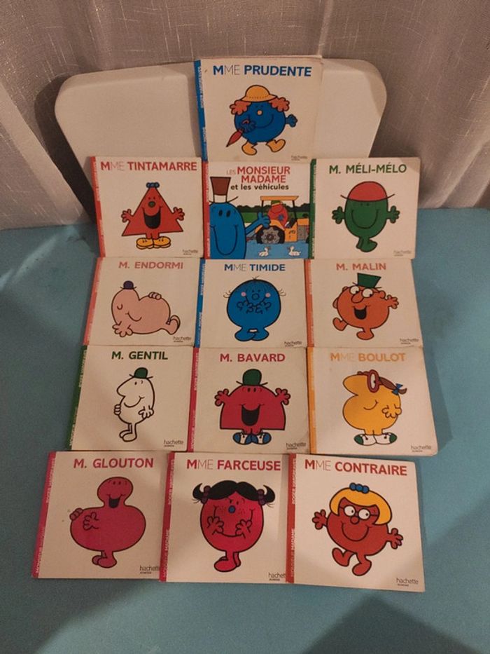 Lot de 13 monsieur Madame