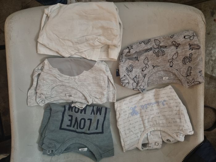 Vend différent habit en 1 mois - photo numéro 2