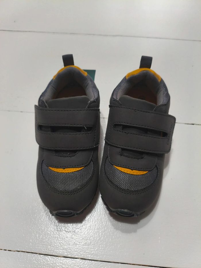 Chaussures taille 24 - photo numéro 2