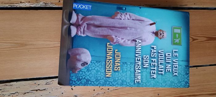 Livre Le vieux qui ne voulait pas fêter son anniversaire