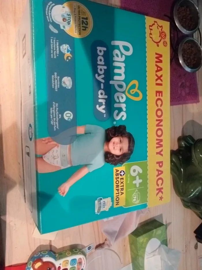 Couches Pampers taille 6+