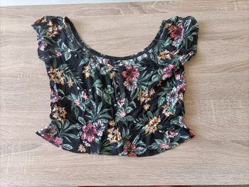Crop top noir et fleurs - 10 ans fille