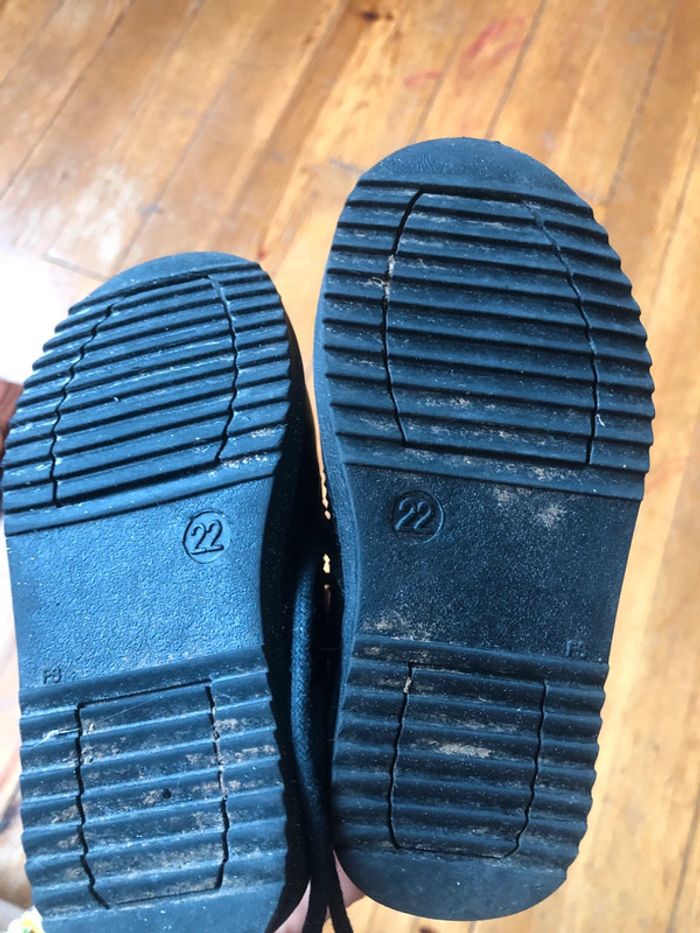 Chaussure t22 - photo numéro 4