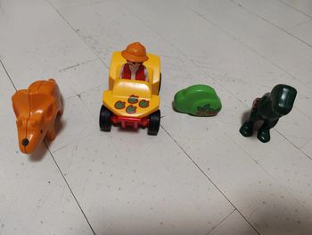 Explorateur et dinausores