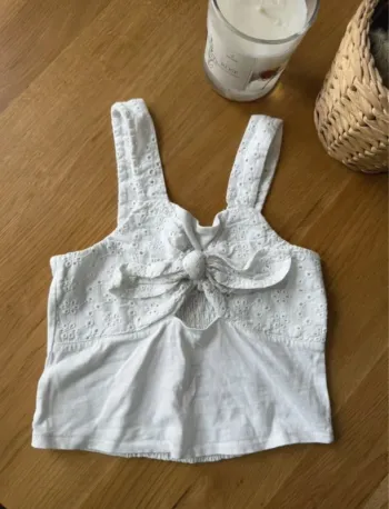 Crop top blanc broderie Zara fille 9 ans