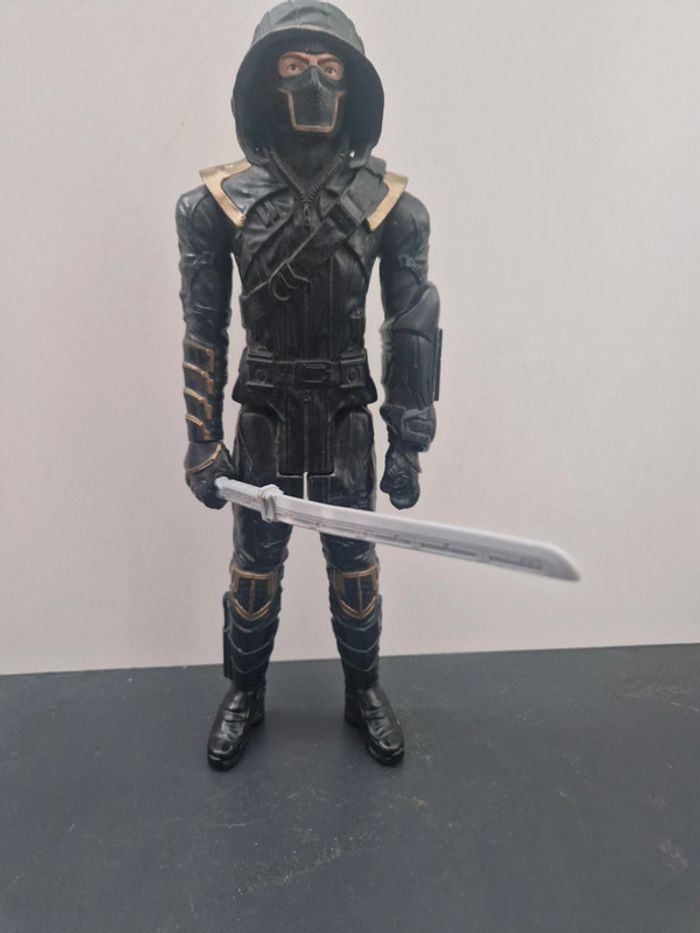 Figurine hasbro ronin