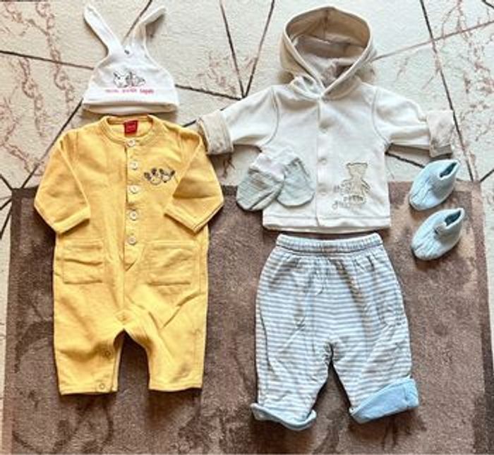 Vêtements bébé naissance 1 mois