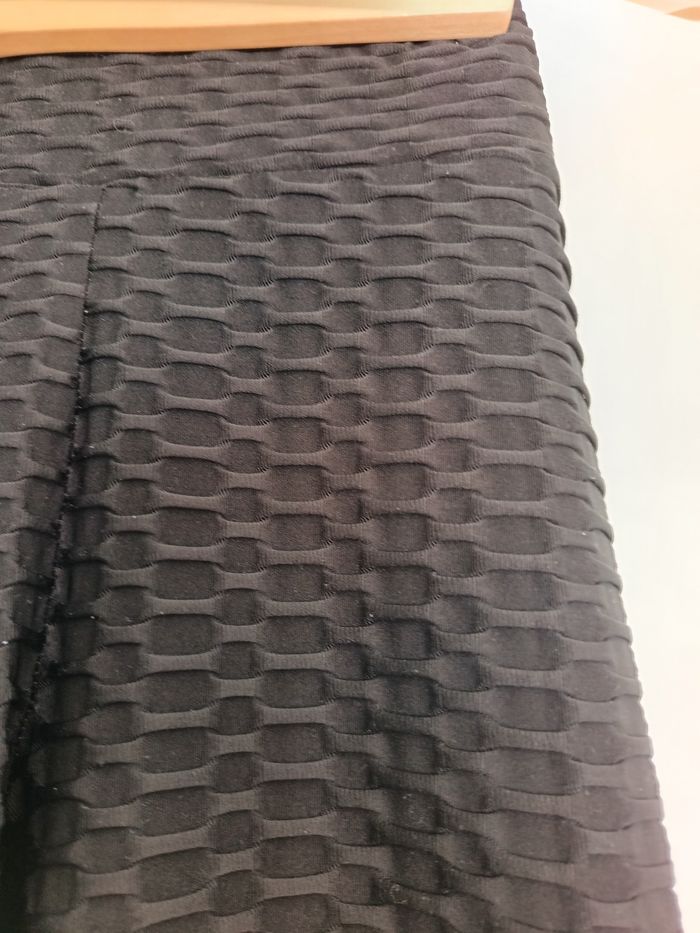 Leggings noirs gaufrés - photo numéro 2