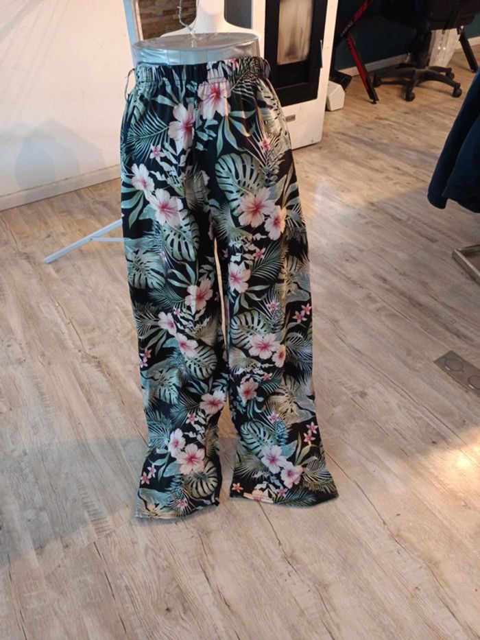 Pantalon fin avec sa ceinture - photo numéro 2