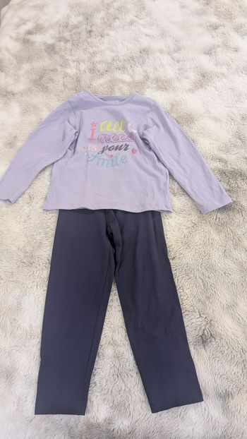 Ensemble legging et t-shirt manches longues