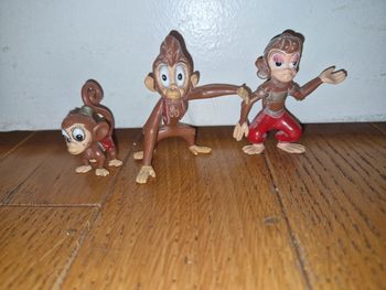 Lot de figurines singe Abu/ Aladdin/ femme et bébé singe pvc (VI-20541)