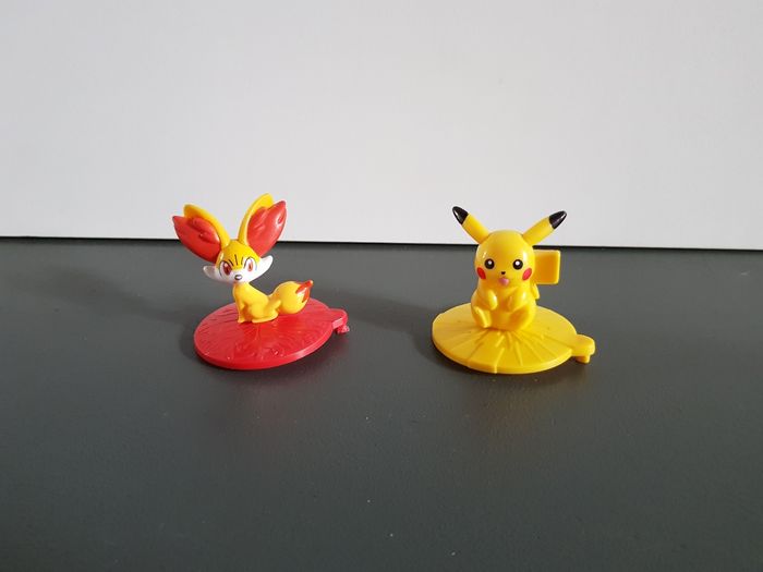 Lot 2 Figurines PIkachu et Feunnec