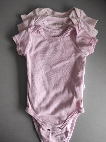 Lot body fille 6 mois 