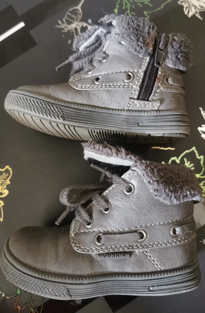 chaussures grises taille 20 - photo numéro 2