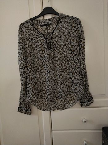 Blouse fluide petite fleur. Taille S
