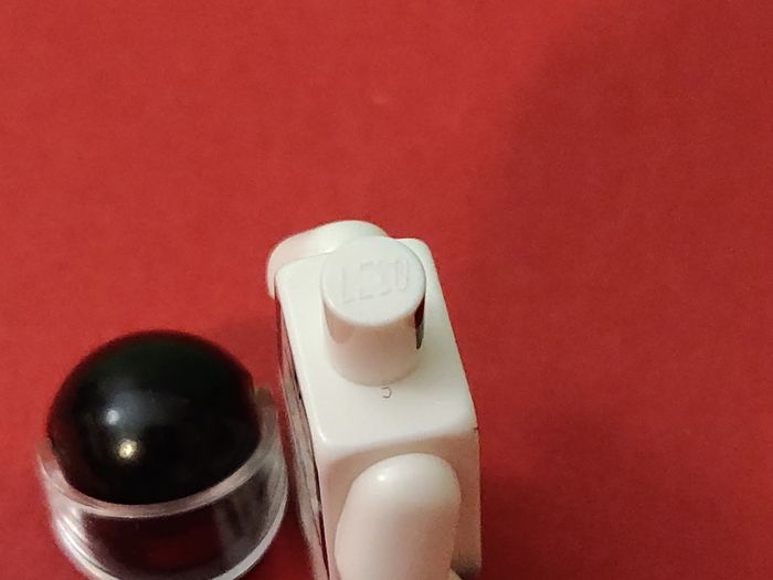 Figurine Lego McLaren - parfait état - vrai Lego - photo numéro 3