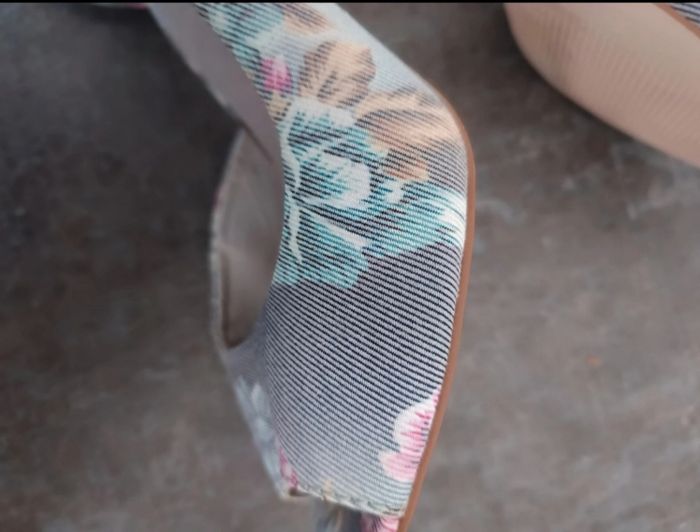 Chaussures à talons en toile fleurie pointure 39 - photo numéro 7