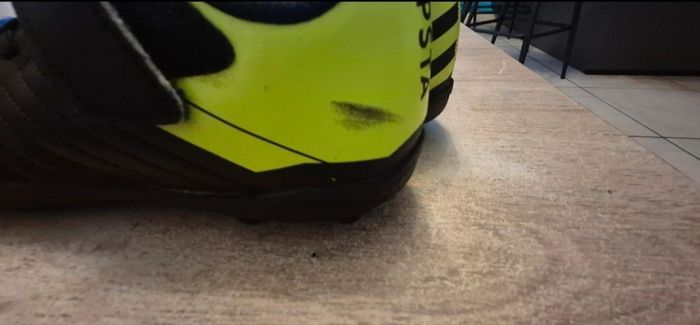 chaussure de foot enfant poiture 31 - photo numéro 2