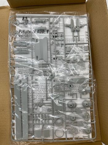 Maquette Italeri PzKpfw IV Ausf F1/F2
