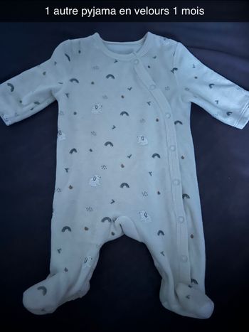 7 pyjama en velours 1 mois