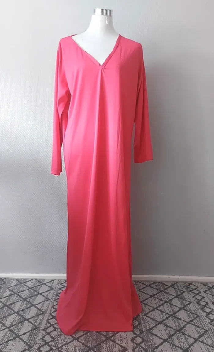 Jolie robe orientale fuschia neuve - photo numéro 7