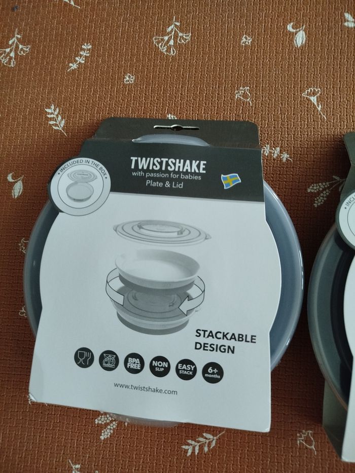 Lot de 4 éléments neufs + tapis set Twistshake - photo numéro 3