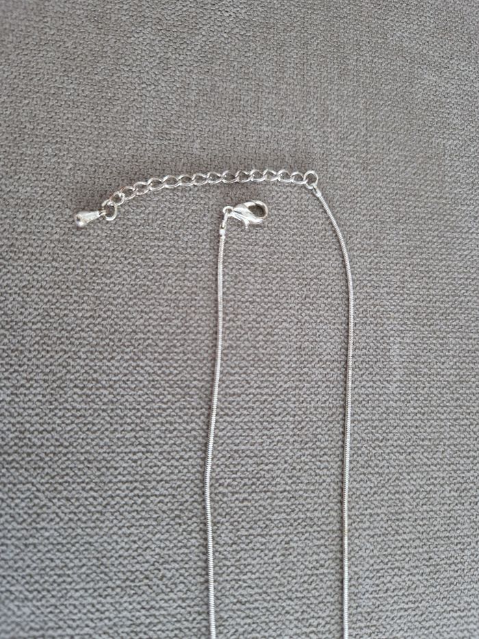 Collier argenté avec sa boîte - photo numéro 10
