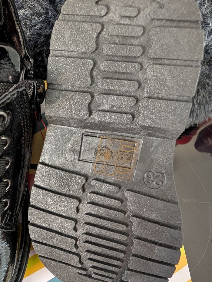 Bottines montantes fille. Taille 23. Neuf. Semelle intérieure en cuir. Balducci - photo numéro 7