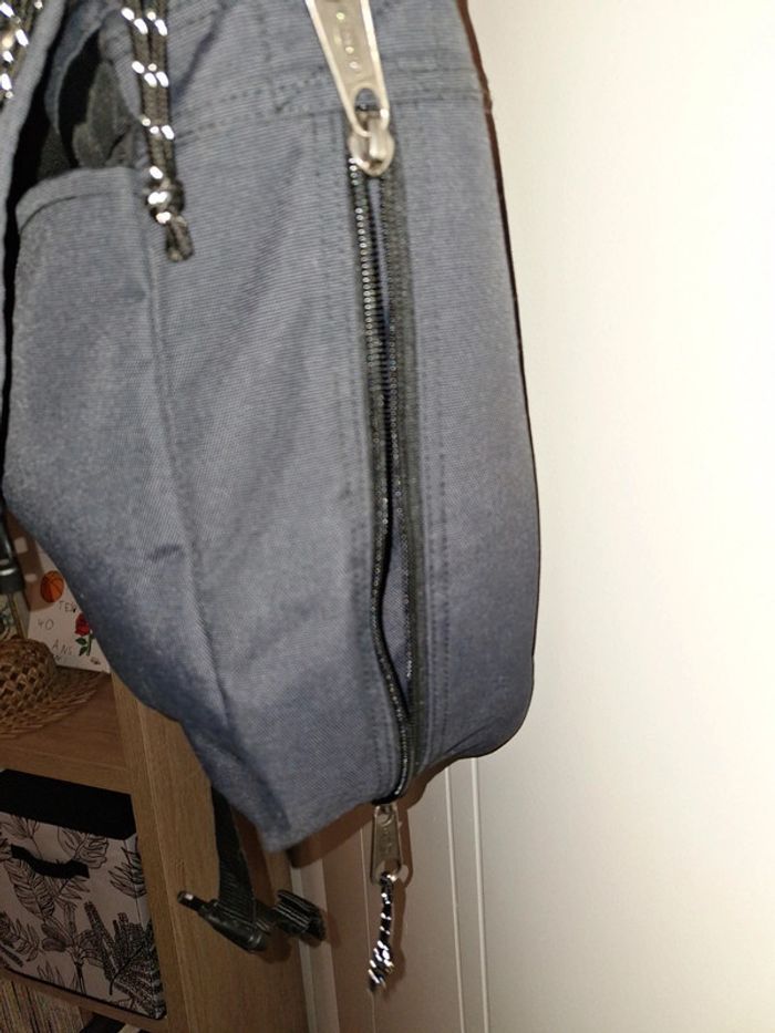 Sac à bandoulière Eastpak - photo numéro 6