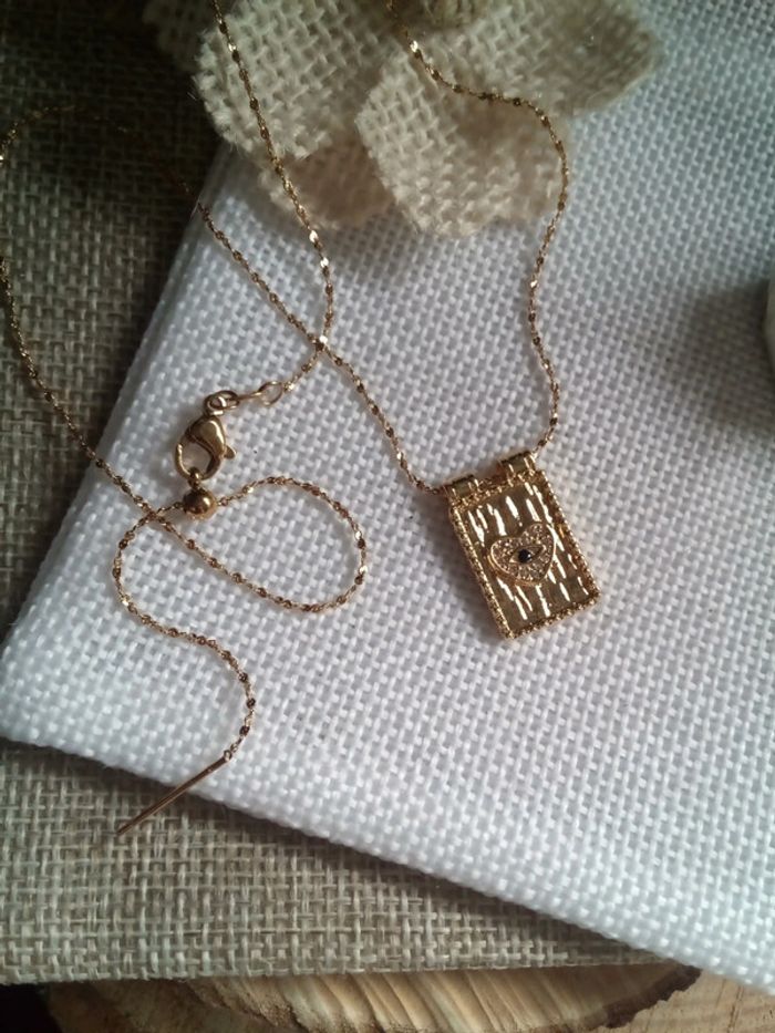 Collier doré coeur zircons noir et blancs - photo numéro 2