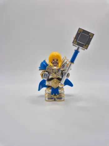 Figurine type lego Arthas soldat humain World Of Warcraft