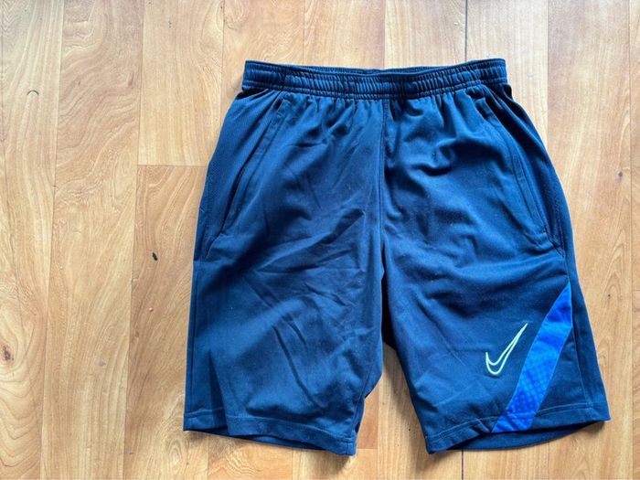 Short Nike